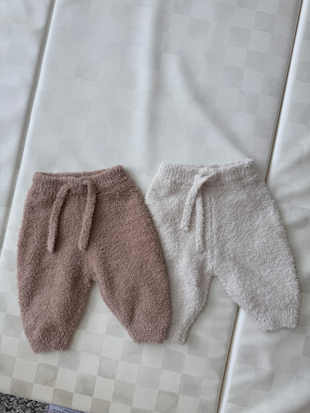 Set of 2 fuzzy 7am Enfant boxy lounge pant
